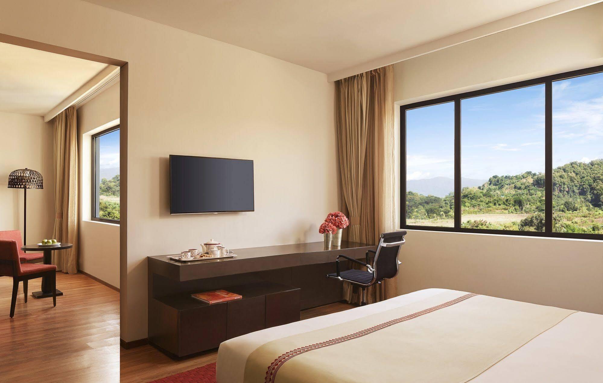 Vivanta Guwahati Buitenkant foto